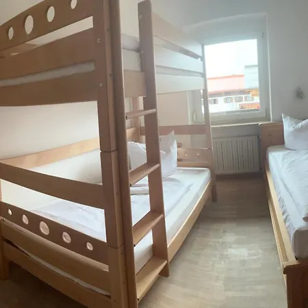 Lowen Hotel 3*